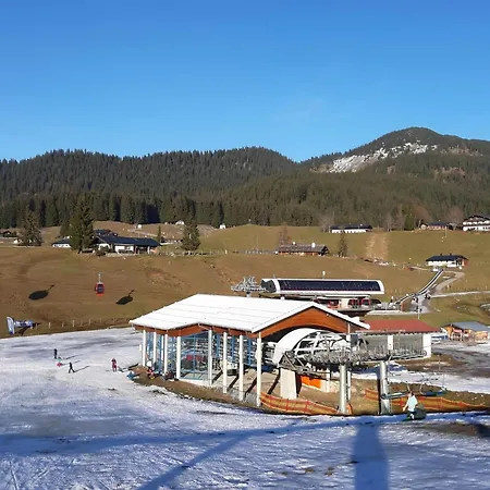 Sunny With Mountain アパート *